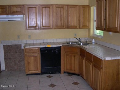 1047 Grove Ave, Cocoa, FL 32922 - photo 7