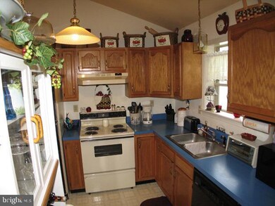 234 S Lime St, Quarryville, PA 17566 - photo 7