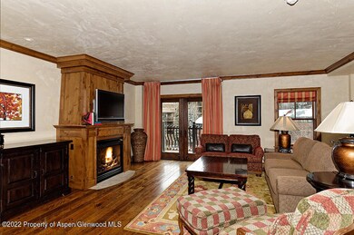 415 E Dean Unit 47 Week 12 St, Aspen, CO 81611 - photo 5