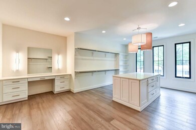 315 Owaissa Rd SE, Vienna, VA 22180 - photo 4