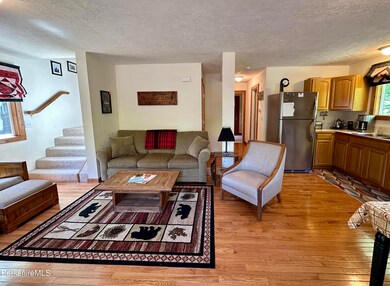 Living area 2