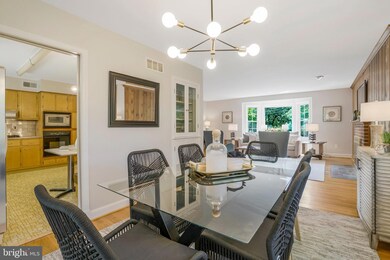 6128 Beachway Dr, Falls Church, VA 22041 - photo 3