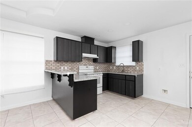 212 Caramel Dr, Alamo, TX 78516 - photo 4