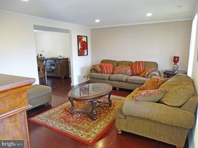 426 Centennial Dr, Morrisville, PA 19067 - photo 4