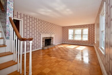 567 Smith Neck Rd, South Dartmouth, MA 02748 - photo 2