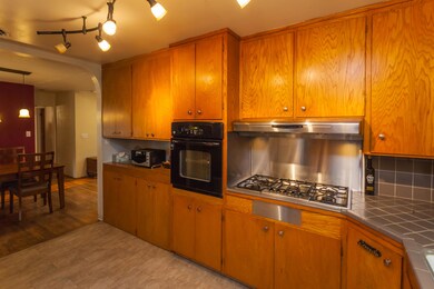 6303GlenWay-MLS-9