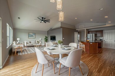 GxrSsryI - Dining Room - Scandinavian -