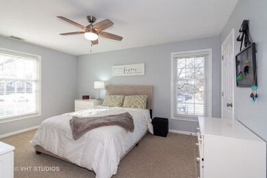 2131 Lancaster Cir unit 201B, Naperville, IL 60565 - photo 4