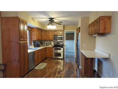 136 Lakeland Dr, Galesburg, IL 61401 - photo 7