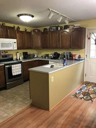 107 Center Depot Rd unit F, Charlton, MA 01507 - photo 5