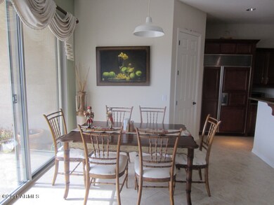 Eat-In Kitchen