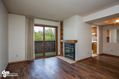 Living Room MS_76793-SMALL