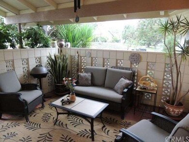 Private covered cozy patio