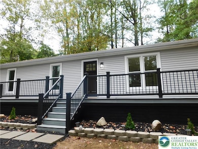 1405 Donalds Rd, Effort, PA 18330 - photo 2