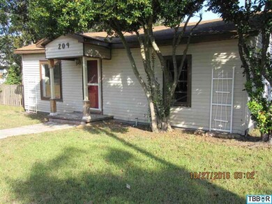 209 Cypress Ave, Troy, TX 76579 - photo 2