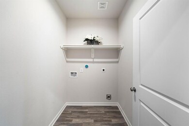 901 Avagail Ave, Springtown, TX 76082 - photo 7