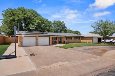 02-221 Redwood Ln