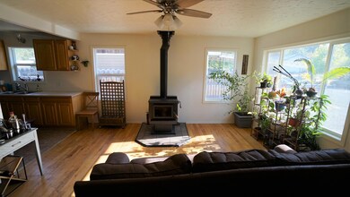 230 N Humbolt St, Canyon City, OR 97820 - photo 5