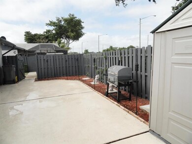 1080 Summit Trail Cir unit B, West Palm Beach, FL 33415 - photo 2