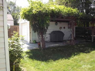 719 S Chestnut St, Nampa, ID 83686 - photo 5