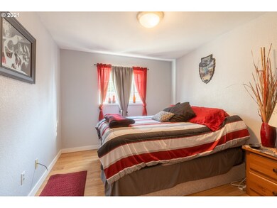 1318 SW 3rd Place, Pendleton, OR 97801 - photo 7