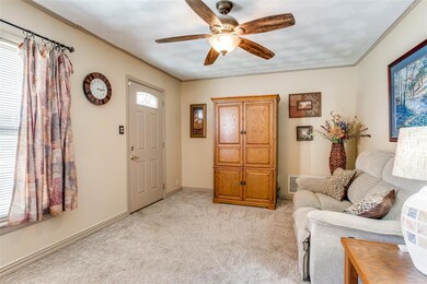 427 E Ellen Ave, Hurst, TX 76053 - photo 7