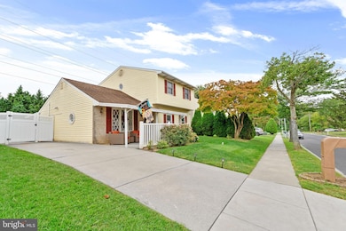 5813 Edge Ave, Bensalem, PA 19020 - photo 2