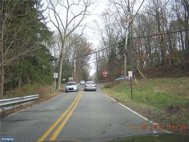 3915 Gradyville Rd, Newtown Square, PA 19073 - photo 2