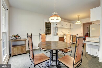 4504 Bestor Dr, Rockville, MD 20853 - photo 6