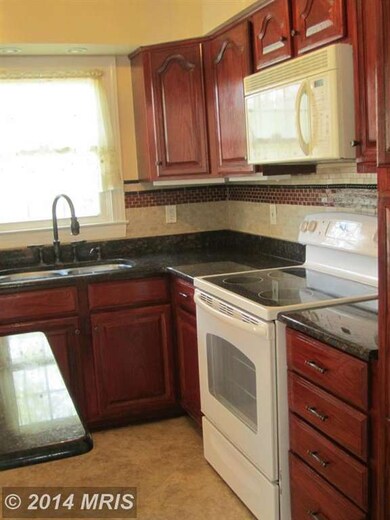 13332 Nickleson Dr, Woodbridge, VA 22193 - photo 7