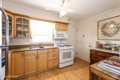 005-photo-kitchen-6893464