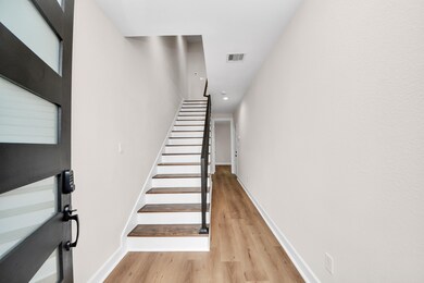 1603 Sylvester Rd, Houston, TX 77009 - photo 5