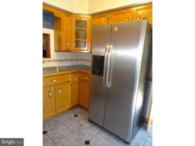 1546 Creekside Rd, Whitehall, PA 18052 - photo 6