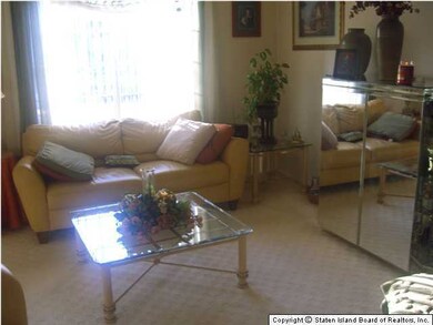 157 Gervil St unit 47, Staten Island, NY 10309 - photo 6