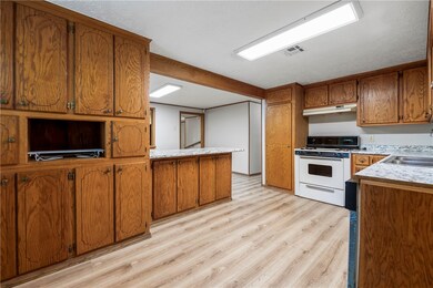 613 E Hilltop Dr, Rogers, AR 72756 - photo 4