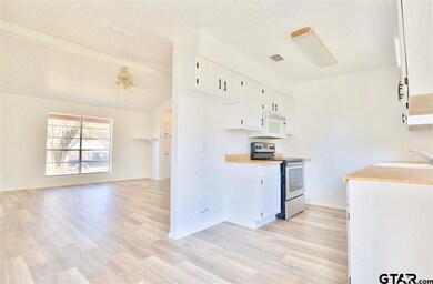 6148 6148 Pine Cone, Tyler, TX 75707 - photo 3