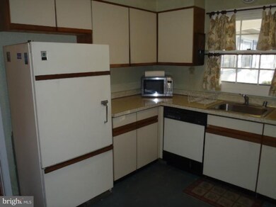 3615 Majestic Ln, Bowie, MD 20715 - photo 4