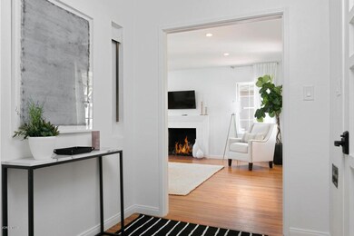 2480 Lexington Dr-005-018-Entryway-MLS_S