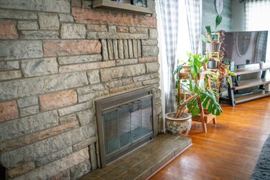 2074 Sherman Listing Photos10