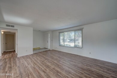 1726 E Dunbar Dr-4