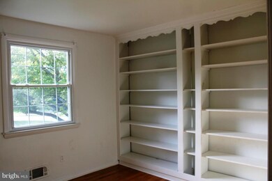 1214 Wine Spring Ln, Towson, MD 21204 - photo 4