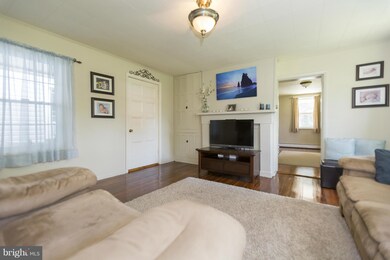 45 N Fayette St, Mercersburg, PA 17236 - photo 4