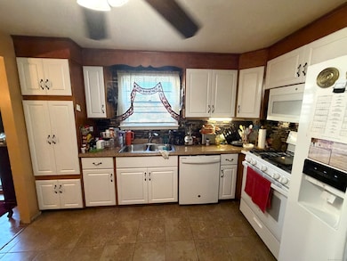 12 Garrison Terrace, Bloomfield, CT 06002 - photo 4