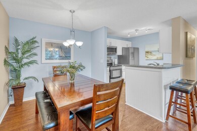 1900g dining