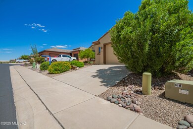 5529 S Guthrie Peak Dr, Green Valley, AZ 85622 - photo 5