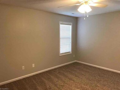 4329 Twisting Creek Dr, High Point, NC 27265 - photo 7