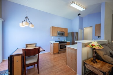 2031 Hillscroft Ct, North Las Vegas, NV 89032 - photo 7