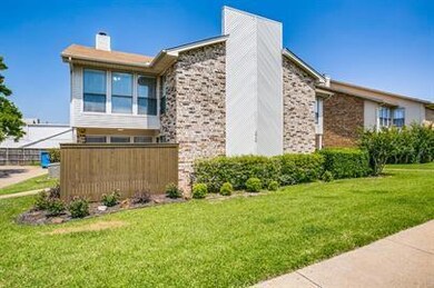2801 Meadow Park Dr unit D, Bedford, TX 76021 - photo 2