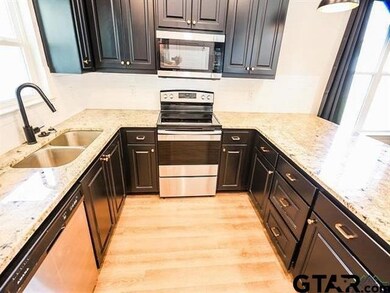 1719 Alamo Crossing Rd, Tyler, TX 75701 - photo 5