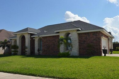 908 E Dorothy Ave, Pharr, TX 78577 - photo 2